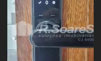 Imagem 4: Rua Assis Brasil, apartamento de quarto quartos, dois banheiros sociais, dependência compl