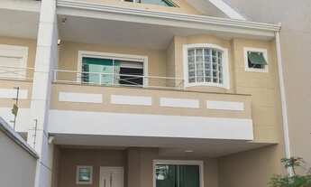 Imagem 2: Casa para venda com 297 metros quadrados com 3 quartos em Cristo Rei - Curitiba - Paraná