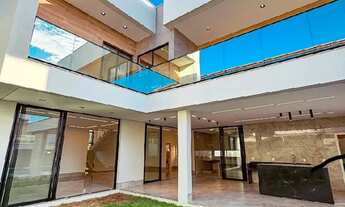 Imagem 7: Alto Padrão no Alphaville Fortaleza 475m², Piscina e Acabamento Premium