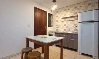 Imagem 3: Casa Ampla com Quintal e Varanda- Conforto em Cada Detalhe