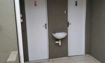 Imagem 6: Sobrado comercial, ao lado da estação de metro Santa Cruz