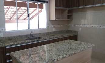 Imagem 4: Casa Ampla em Bairro Tranquilo - Aceita Financiamento