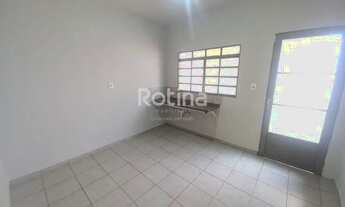 Imagem 7: Casa para alugar, 2 quartos, Segismundo Pereira - Uberlândia/MG - Rotina Imobiliária