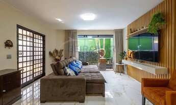 Imagem 2: Casa Reformada com 3 Quartos, Suíte e Piscina Condomínio Fechado em Arniqueiras - DF