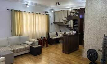 Imagem: Sobrado no centro de Poá/SP