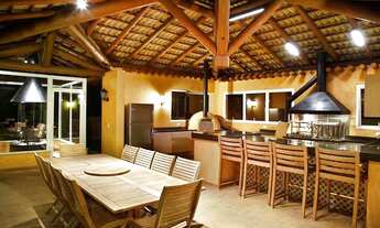 Imagem 4: Casa completa à beira da represa de Ibiúna