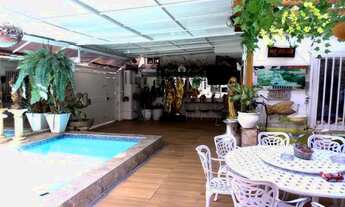 Imagem 6: EXCELENTE CASA Casa com 3 dormitórios