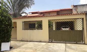 Imagem 2: Casa para venda com 186 metros quadrados com 3 quartos em Estância Itaguaí - Caldas Novas