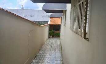 Imagem 2: Casa para venda com 170 metros quadrados com 3 quartos em Jardim das Palmeiras - Sumaré