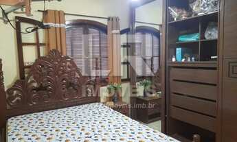 Imagem 6: Casa com 2 quartos e quintal amplo em rua pavimentada, excelente localização *CN-08