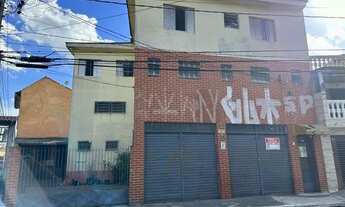 Imagem 4: Prédio comercial no térreo com apartamentos no 1° e 2° andar, a venda na Vila Ponte Rasa