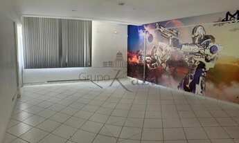 Imagem 2: Casa para aluguel possui 1500 metros quadrados com 17 quartos em Centro - São José dos Cam