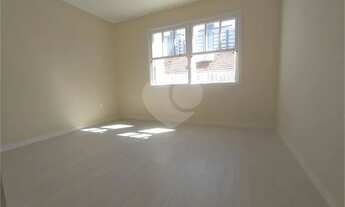 Imagem: Porto Alegre - Apartamento Padrão - Praia