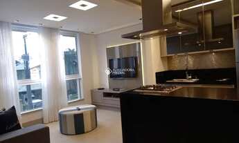 Imagem 3: Apartamento para venda tem 69 metros quadrados com 2 quartos em Jurerê - Florianópolis - S