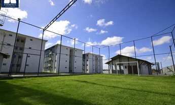 Imagem 3: Apartamento térreo com varanda, composto por 2 quarto sendo 1 suíte, 1 vaga de garagem