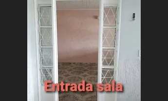 Imagem 2: Casa sozinha no lote