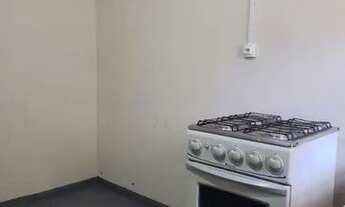 Imagem 6: Quarto no centro, semi-mobiliado, livre de custos por $ 600,00