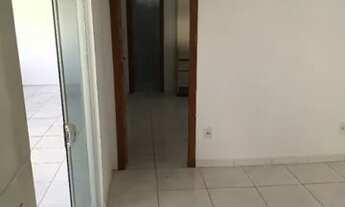 Imagem 3: Casa 1 quarto, próxima a praia do Rio Tavares, Pico da Cruz, quintal gramado e murado