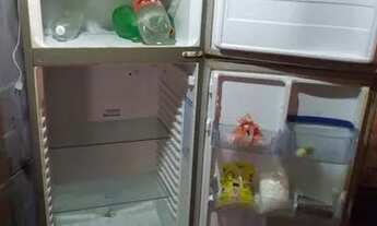 Imagem 2: Geladeira inox Casa com 3 dormitórios