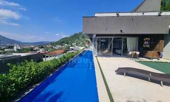 Imagem 2: Casa para Venda em Jaraguá do Sul, Vila Nova, 4 dormitórios, 2 suítes, 2 banheiros, 2 vaga