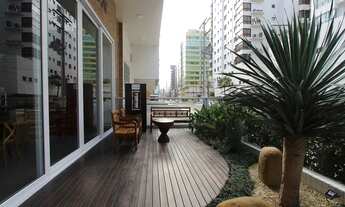 Imagem 2: 60x para pagar, uma quadra do mar, sol da manhã, prédio de alto padrão, infraestrutura com