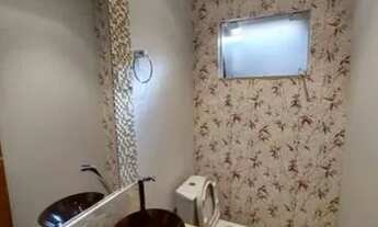 Imagem 4: Casa para aluguel possui 328 metros quadrados com 4 quartos