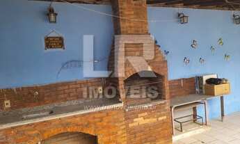 Imagem 4: Casa independente com 3 quartos, piscina e churrasqueira, Ótimo bairro *PT-04