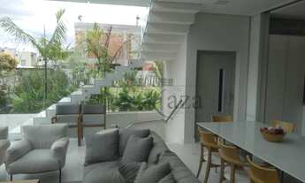 Imagem 7: Casa de condomínio sobrado para venda possui 906 metros quadrados com 3 quartos