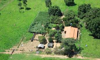 Imagem 3: Fazenda em Ponte Alta. Beira do asfalto. Troca