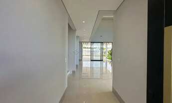 Imagem 7: Sobrado Condomínio Florais da Mata para venda possui 436 metros quadrados com 4 quartos