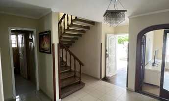 Imagem 13: Casa Alto Padrão para Aluguel - 4 Quartos, 3 Suítes e Piscina