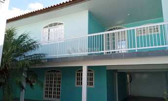 Imagem: Sobrado, com 04 dormitórios