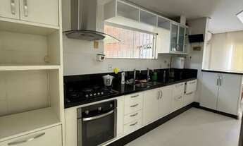 Imagem 3: Casa para venda 5/4 dormitórios com Piscina privativa em Buraquinho