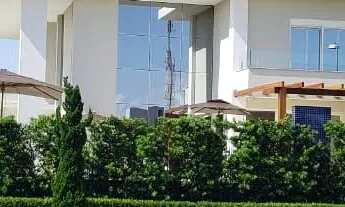 Imagem 3: Casa para aluguel possui 700 metros quadrados com 5 quartos