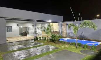 Imagem 5: Casa com piscina, quintal amplo e área de lazer completa