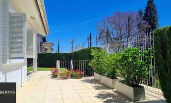 Imagem 6: Casa Espetacular com Vista Deslumbrante, Reformada por Arquiteto de 2 dormitório