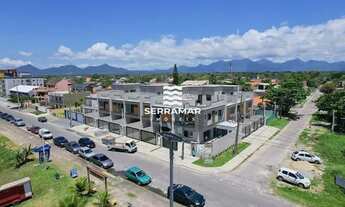 Imagem 2: Sobrado triplex a poucos passos da praia