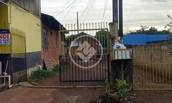 Imagem: Terreno grande com sala comercial na frente