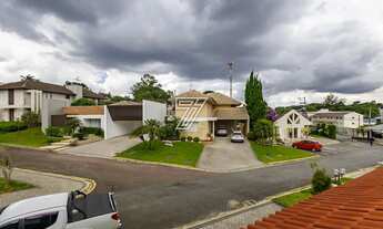 Imagem 3: Sobrado para venda tem 288 metros quadrados com 4 quartos em Campina do Siqueira - Curitib
