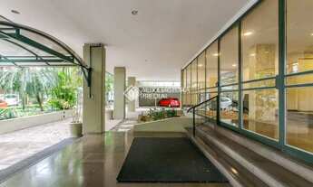 Imagem 2: Imóvel para venda tem 104 metros quadrados com 3 quartos em Moinhos de Vento - Porto Alegr