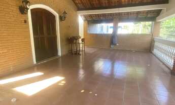 Imagem 7: Térrea para venda tem 184 metros quadrados com 5 quartos