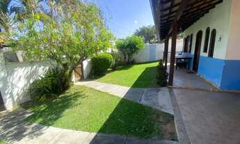 Imagem: Casa Ampla com Estrutura Versátil, no Porto