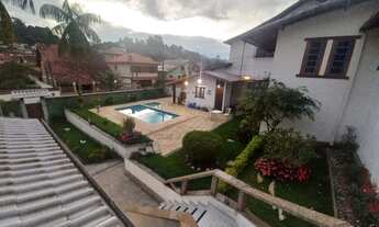 Imagem 2: Casa para venda com 170 metros quadrados com 4 quartos em Tijuca - Teresópolis - RJ