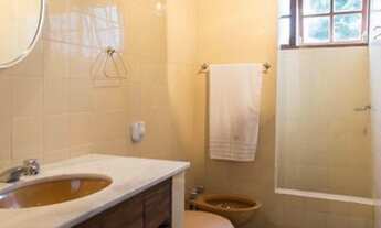 Imagem 7: Casa espaçosa com cinco quartos no centro de Búzios