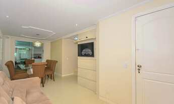 Imagem 5: Sobrado triplex em cond fechado com 8 unidades, próx ao Jd Botânico à venda no Cajuru em C