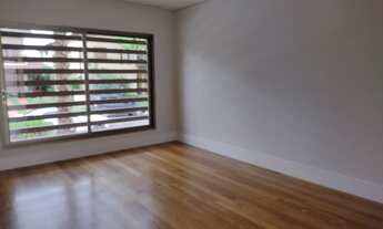 Imagem 7: Casa de condomínio sobrado para venda possui 716 metros quadrados com 5 quartos