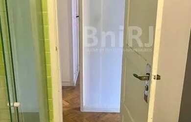 Imagem 11: Gomes Carneiro vende charmoso Conde de Irajá