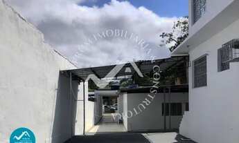 Imagem 2: Praça 14 - Aluguel de uma Belíssima Casa com 02 Qts sendo 1 suíte, no Melhor Bairro - 02