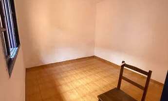 Imagem 6: Aluga-se 1 sala, 1 cozinha, 2 quartos, 1 banheiro, 1 vaga na garagem