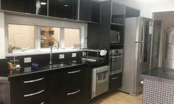 Imagem 4: Casa de condomínio para venda com 294 metros quadrados com 4 quartos